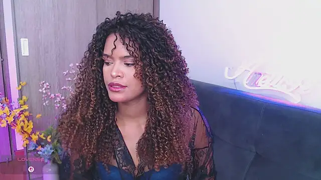 Snapshot of Amelia_bss chatting on October 28, 2025, 2:09 pm Amelia bss online show from October 28, 2025, 2:09 pm