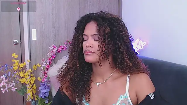 Snapshot of Amelia_bss chatting on November 12, 2025, 2:50 pm Amelia bss online show from November 12, 2025, 2:50 pm