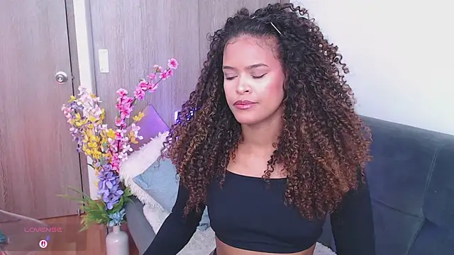 Snapshot of Amelia_bss chatting on November 15, 2025, 2:13 pm Amelia bss online show from November 15, 2025, 2:13 pm