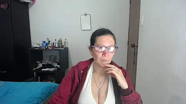 Snapshot of latin49 chatting on October 31, 2025, 5:30 am latin49 online show from October 31, 2025, 5:30 am