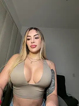 Snapshot of mi_suk11 chatting on February 12, 2026, 6:41 am mi suk11 online show from February 12, 2026, 6:41 am