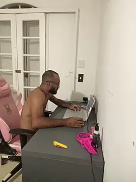 Snapshot of KmaroteTv chatting on February 22, 2026, 12:23 am KmaroteTv online show from February 22, 2026, 12:23 am