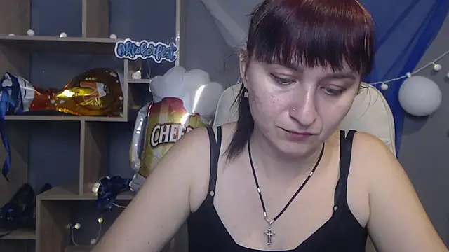 NinaFlawlees online show from October 8, 2025, 12:03 pm