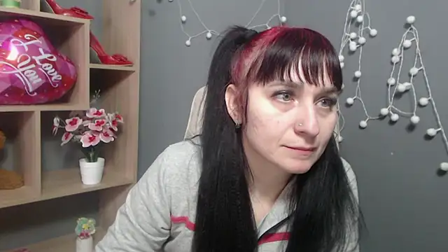 Snapshot of NinaFlawlees chatting on February 13, 2026, 7:04 am NinaFlawlees online show from February 13, 2026, 7:04 am