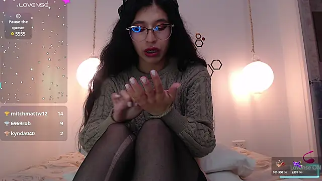 Snapshot of adriscute chatting on January 29, 2025, 2:19 am adriscute online show from January 29, 2025, 2:19 am