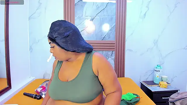 HannyMansonh online show from October 22, 2025, 4:02 am