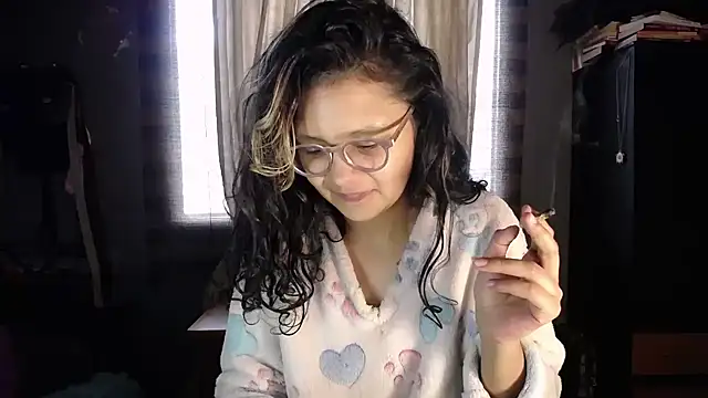 Snapshot of Hathorlove chatting on February 21, 2026, 5:25 pm Hathorlove online show from February 21, 2026, 5:25 pm