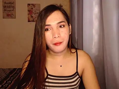 Snapshot of Msyensmith chatting on February 9, 2025, 3:00 am Msyensmith online show from February 9, 2025, 3:00 am