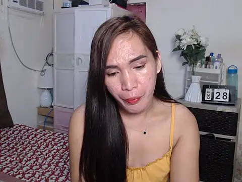 Snapshot of Msyensmith chatting on October 28, 2025, 1:25 pm Msyensmith online show from October 28, 2025, 1:25 pm