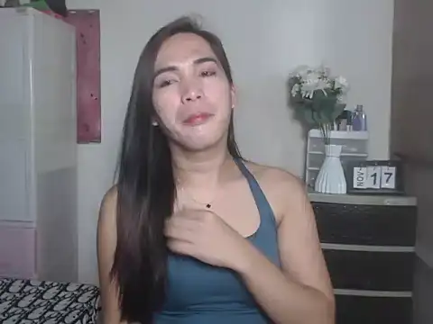 Snapshot of Msyensmith chatting on November 17, 2025, 9:26 am Msyensmith online show from November 17, 2025, 9:26 am