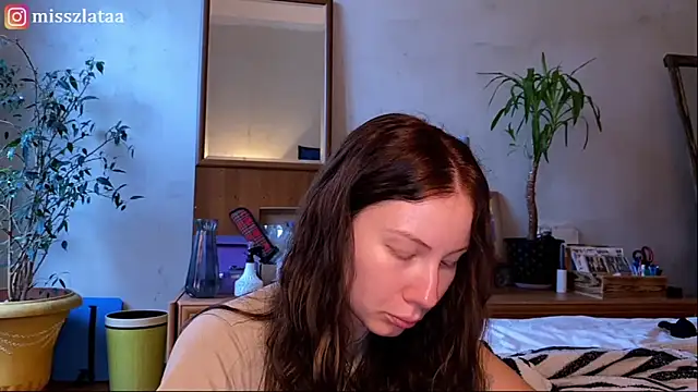 elfess online show from November 5, 2025, 9:53 am