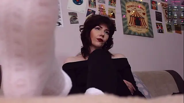 Snapshot of Luna_Blake chatting on March 4, 2026, 1:50 pm Luna Blake online show from March 4, 2026, 1:50 pm