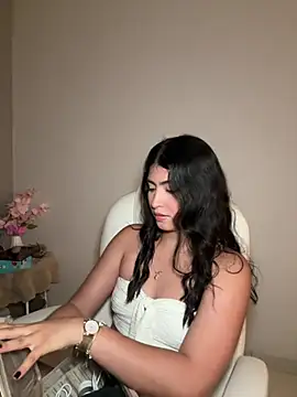 Snapshot of Gaby_zahir_ chatting on December 28, 2024, 12:47 am Gaby zahir online show from December 28, 2024, 12:47 am
