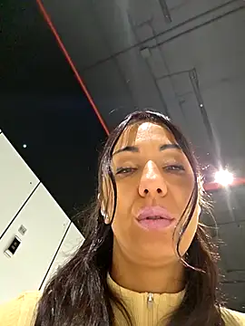 Snapshot of LeticiaWoods chatting on October 28, 2025, 5:55 am LeticiaWoods online show from October 28, 2025, 5:55 am