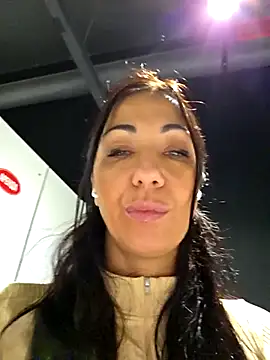 Snapshot of LeticiaWoods chatting on November 29, 2025, 6:27 am LeticiaWoods online show from November 29, 2025, 6:27 am