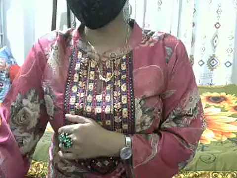 Snapshot of cutebengaligirl chatting on December 25, 2024, 1:10 am cutebengaligirl online show from December 25, 2024, 1:10 am
