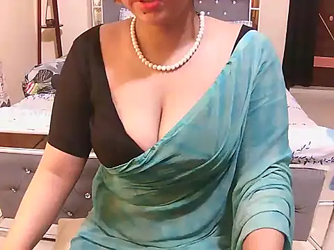 Snapshot of cutebengaligirl chatting on October 11, 2025, 7:40 am cutebengaligirl online show from October 11, 2025, 7:40 am