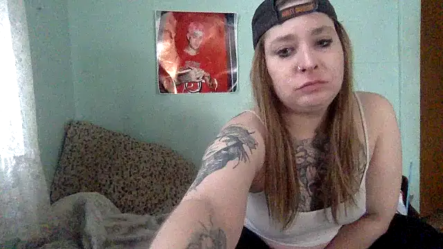 alexabunni online show from December 3, 2025, 2:37 pm