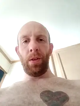 Snapshot of TaylorBlaze chatting on February 7, 2026, 5:49 pm TaylorBlaze online show from February 7, 2026, 5:49 pm