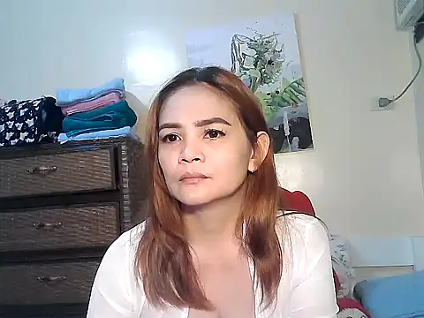 Snapshot of Kisses-13 chatting on February 24, 2026, 1:53 pm Kisses-13 online show from February 24, 2026, 1:53 pm