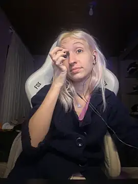 Snapshot of bunnydark00 chatting on October 21, 2025, 1:06 am bunnydark00 online show from October 21, 2025, 1:06 am