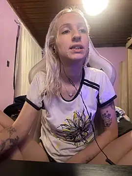 Snapshot of bunnydark00 chatting on October 25, 2025, 3:58 am bunnydark00 online show from October 25, 2025, 3:58 am