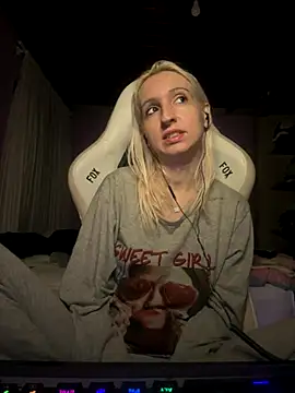 Snapshot of bunnydark00 chatting on October 30, 2025, 12:34 am bunnydark00 online show from October 30, 2025, 12:34 am