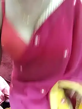 Queen Dolly online show from March 4, 2025, 6:07 pm