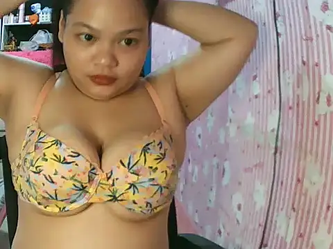 Snapshot of shaira4u chatting on March 29, 2026, 5:35 pm shaira4u online show from March 29, 2026, 5:35 pm