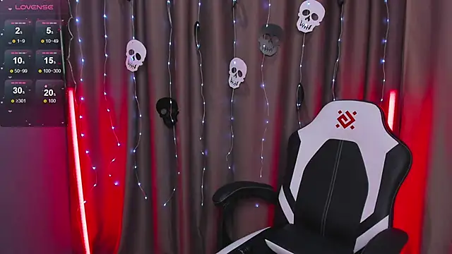 Snapshot of SolaZolas chatting on October 21, 2025, 1:39 am SolaZolas online show from October 21, 2025, 1:39 am