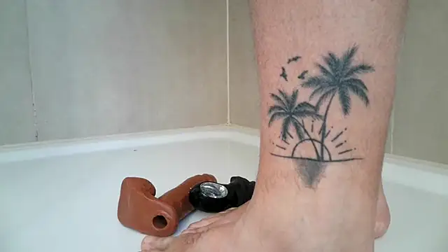 Snapshot of angelus112 chatting on December 15, 2025, 10:30 am angelus112 online show from December 15, 2025, 10:30 am