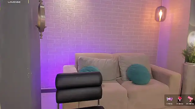 EveBensonX online show from November 15, 2025, 8:16 pm