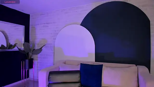 EveBensonX online show from March 25, 2026, 7:20 pm