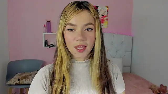 Snapshot of 18candys chatting on February 25, 2026, 10:41 pm 18candys online show from February 25, 2026, 10:41 pm