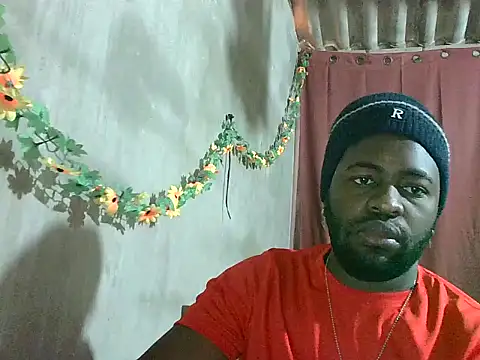 Snapshot of 2ocmaxi chatting on December 19, 2025, 7:32 pm 2ocmaxi online show from December 19, 2025, 7:32 pm