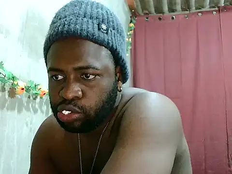 Snapshot of 2ocmaxi chatting on December 22, 2025, 8:28 pm 2ocmaxi online show from December 22, 2025, 8:28 pm