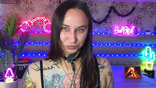 Cool Freak  online show from May 10, 2026, 10:31 am