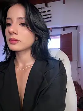 Snapshot of Ale_Lewis chatting on February 15, 2026, 9:55 pm Ale Lewis online show from February 15, 2026, 9:55 pm