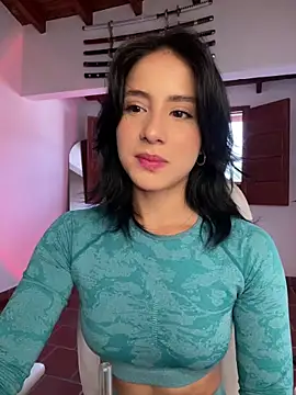 Snapshot of Ale_Lewis chatting on February 17, 2026, 10:05 pm Ale Lewis online show from February 17, 2026, 10:05 pm