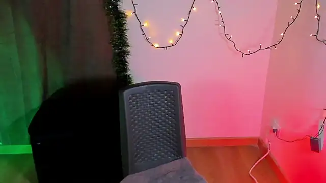 NanaRott online show from December 22, 2025, 7:55 pm