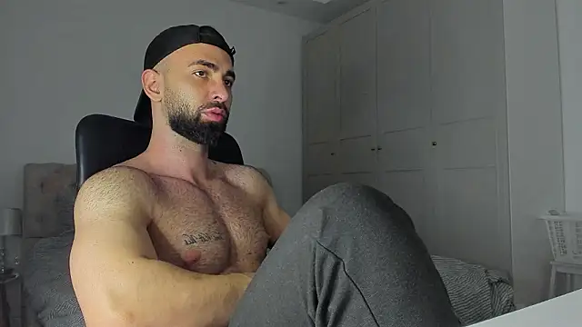 Snapshot of MichaelMasterss chatting on February 14, 2026, 1:46 am MichaelMasterss online show from February 14, 2026, 1:46 am