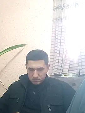 Snapshot of bobur4002 chatting on December 14, 2025, 9:25 am bobur4002 online show from December 14, 2025, 9:25 am