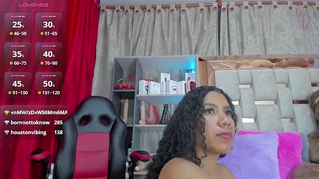 Snapshot of serena_willow chatting on December 29, 2024, 8:44 am serena willow online show from December 29, 2024, 8:44 am