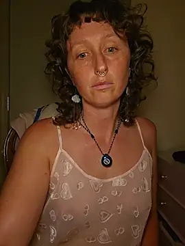 mossy kiss online show from July 18, 2026, 1:10 am