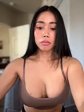 JazzieXo online show from November 14, 2025, 9:13 pm