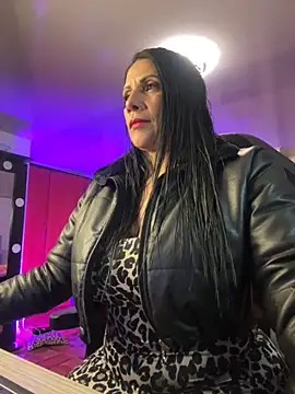 Snapshot of saaalome_1 chatting on October 17, 2025, 10:34 pm saaalome 1 online show from October 17, 2025, 10:34 pm