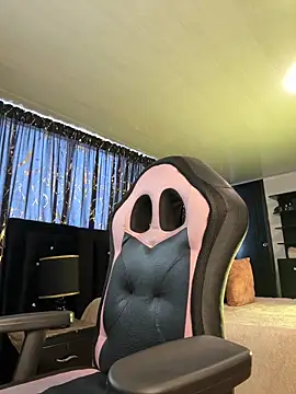 Snapshot of saaalome_1 chatting on February 27, 2026, 10:10 pm saaalome 1 online show from February 27, 2026, 10:10 pm