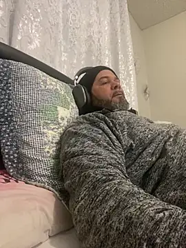 Cristian-Brayan online show from November 13, 2025, 4:28 pm