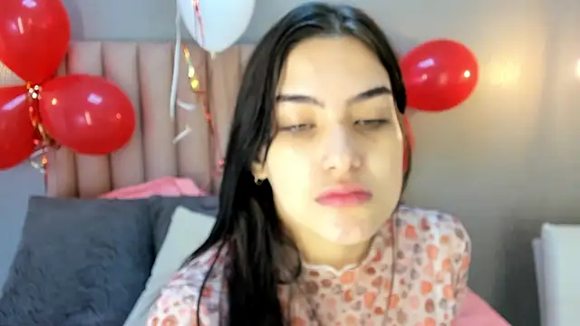 Alexa Thaylor  online show from February 26, 2025, 2:36 pm