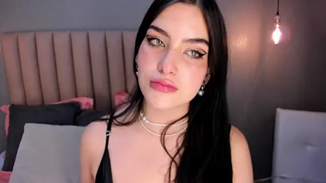 Alexa Thaylor  online show from March 10, 2025, 5:07 pm